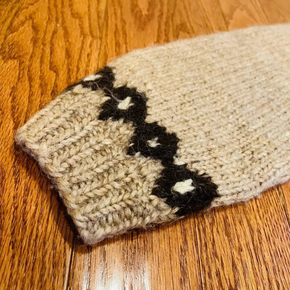 Hilda ltd Icelandic Wool Hand Knit Nordic Sweater Size Medium - Picture 4 of 16